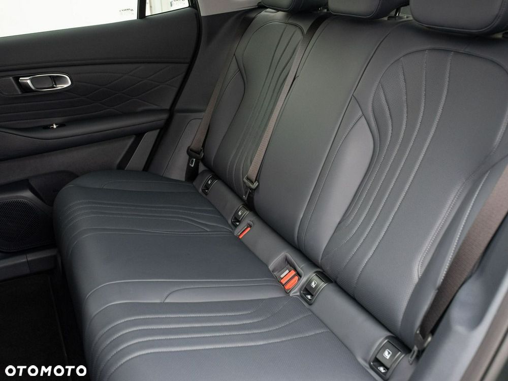 Geely Starray EM-i 1.5 PHEV Pro - 27