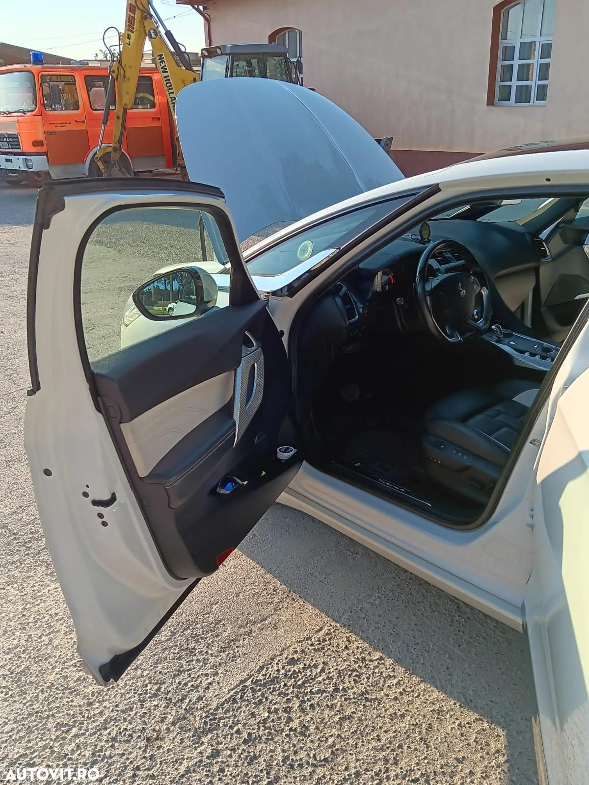 Citroën DS5 Hybrid4 EGS6 SoChic - 7