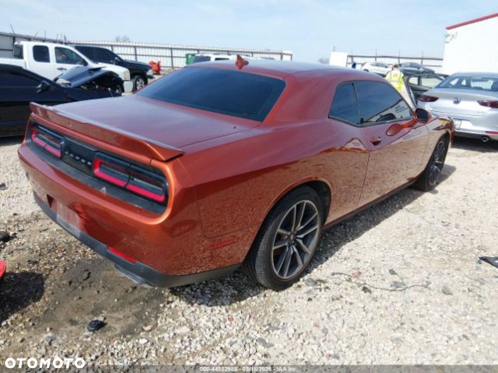 Dodge Challenger - 5