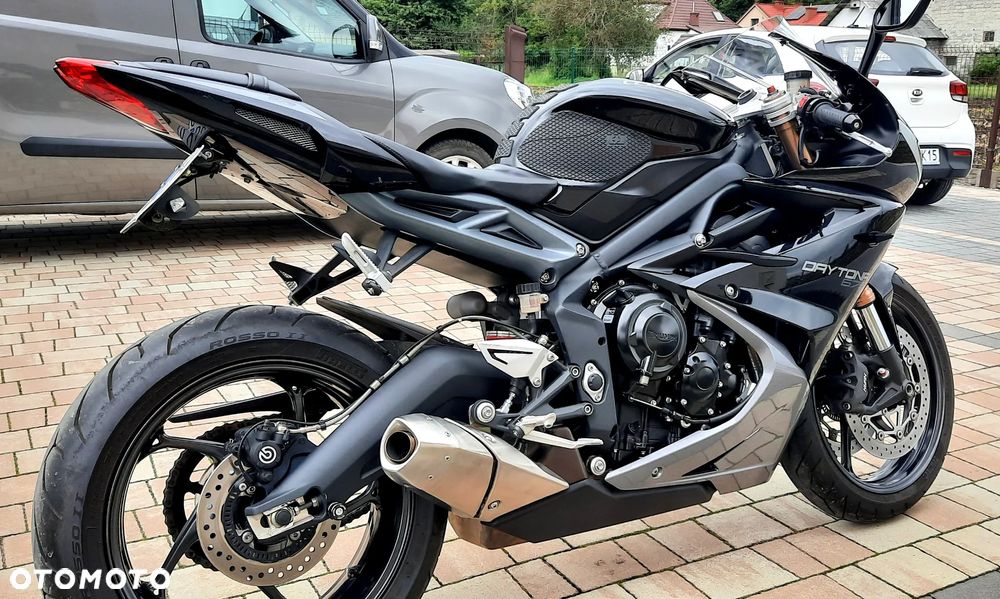 Triumph Daytona - 4