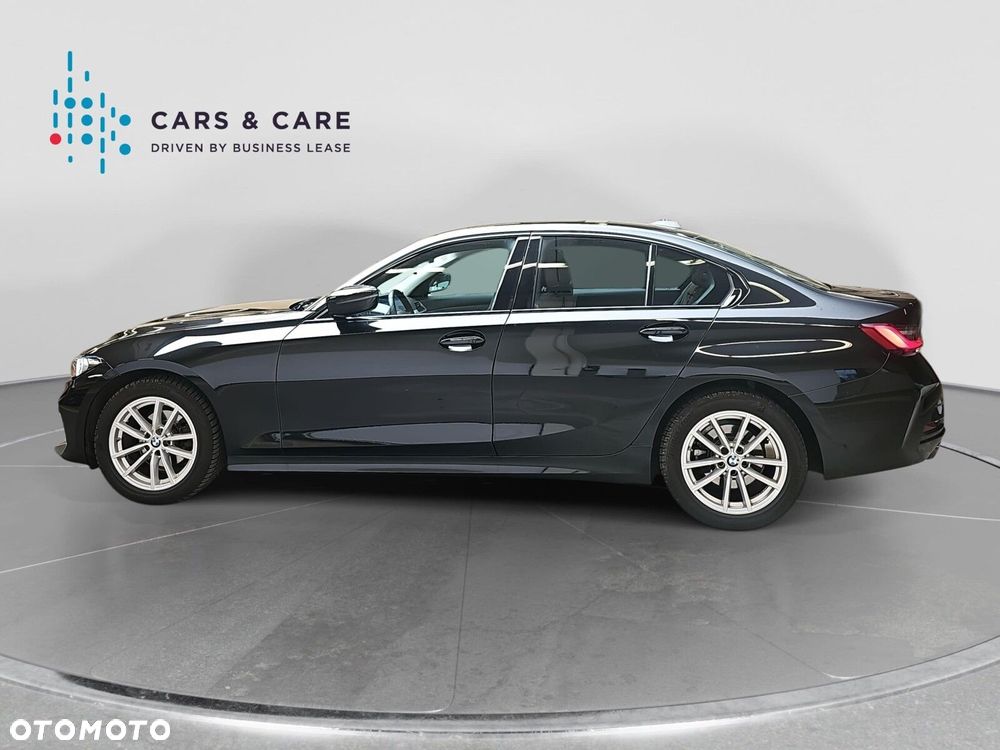 BMW Seria 3 318d - 32