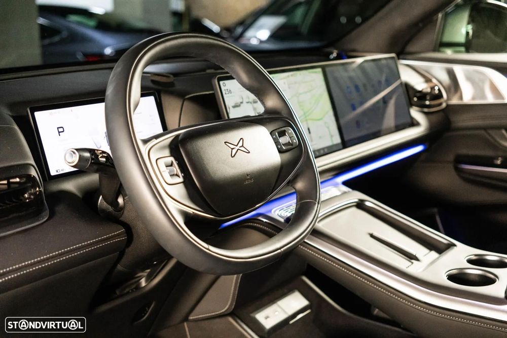 Xpeng G9 93.1 kWh Long Range+Premium Seat & Audio Pack - 17