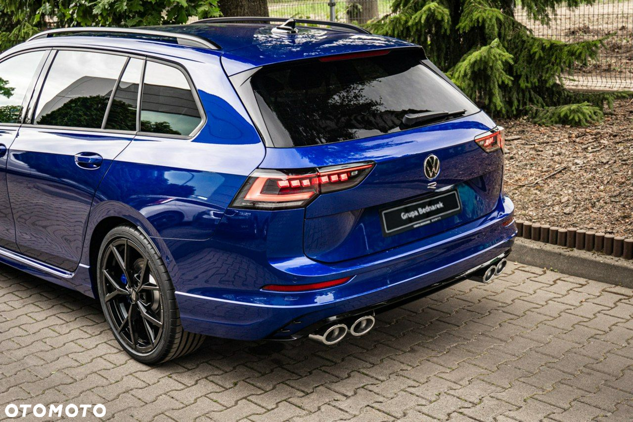 Volkswagen Golf - 22