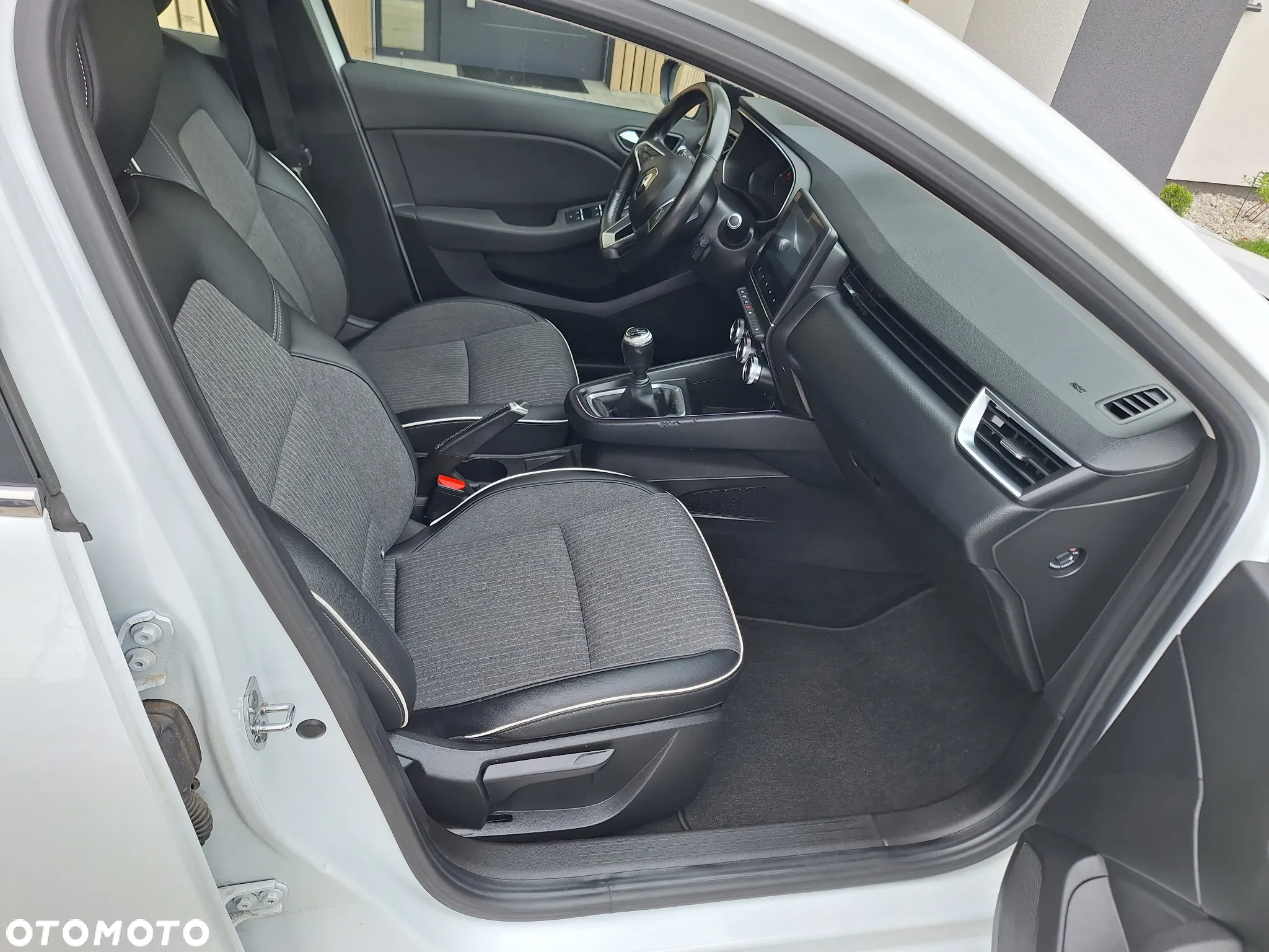 Renault Clio - 13