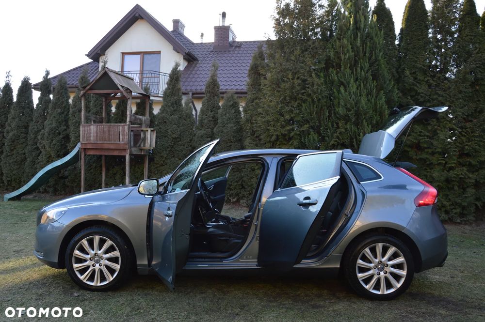 Volvo V40 T3 - 12