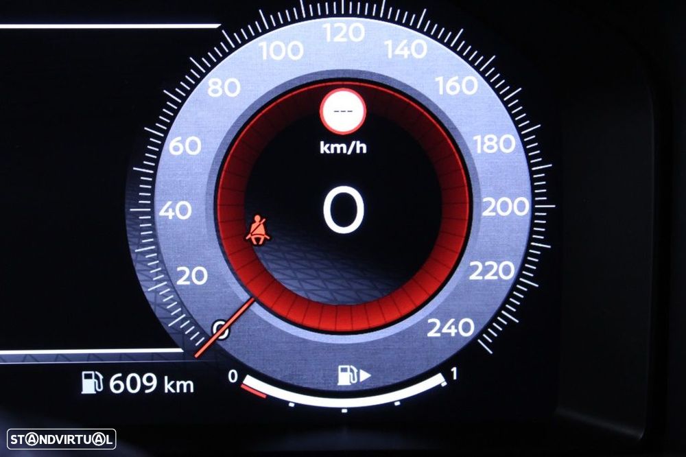 Nissan Qashqai 1.3 DIG-T N-Connecta LED+SKY - 26