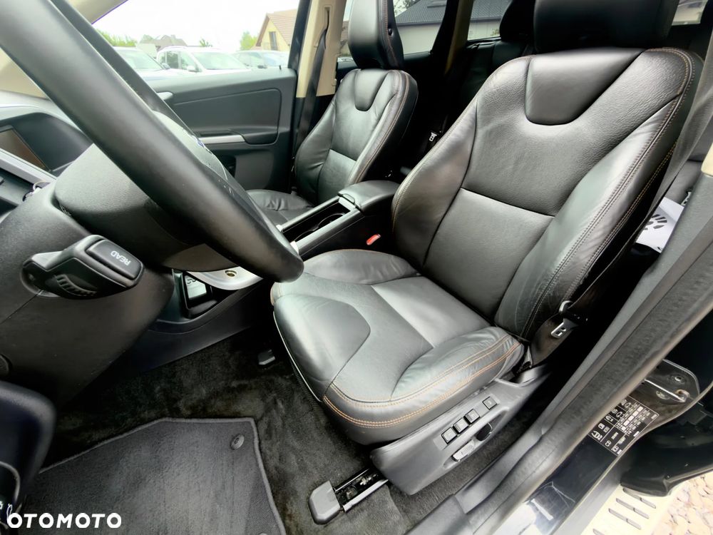Volvo XC 60 T6 AWD RDesign - 14