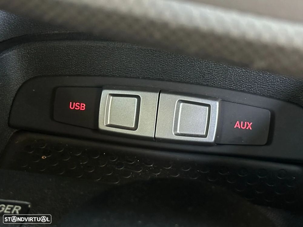 SEAT Leon 1.6 TDI Ecomotive Sport Start/Stop - 13