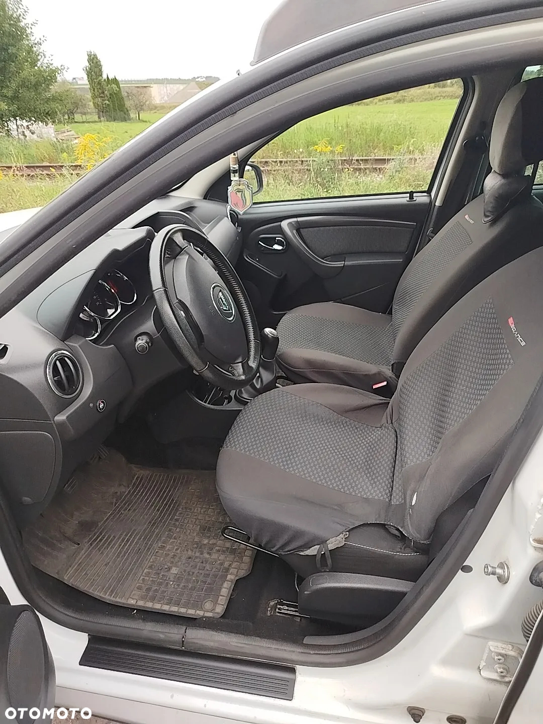 Dacia Duster 1.6 SCe Access S&S - 7