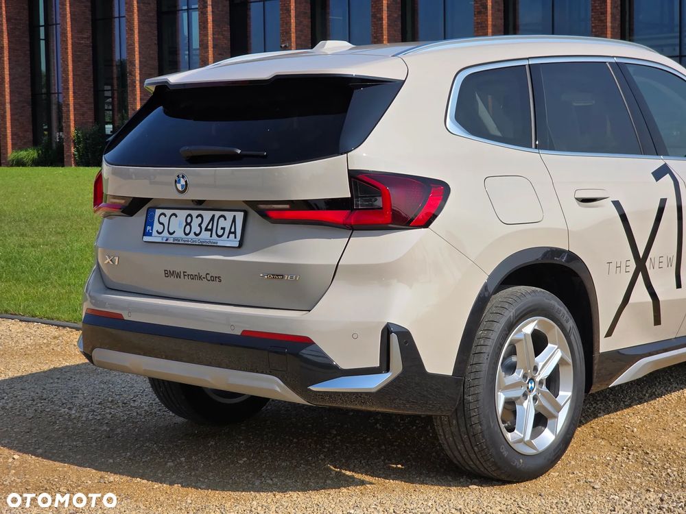 BMW X1 sDrive18i xLine - 10