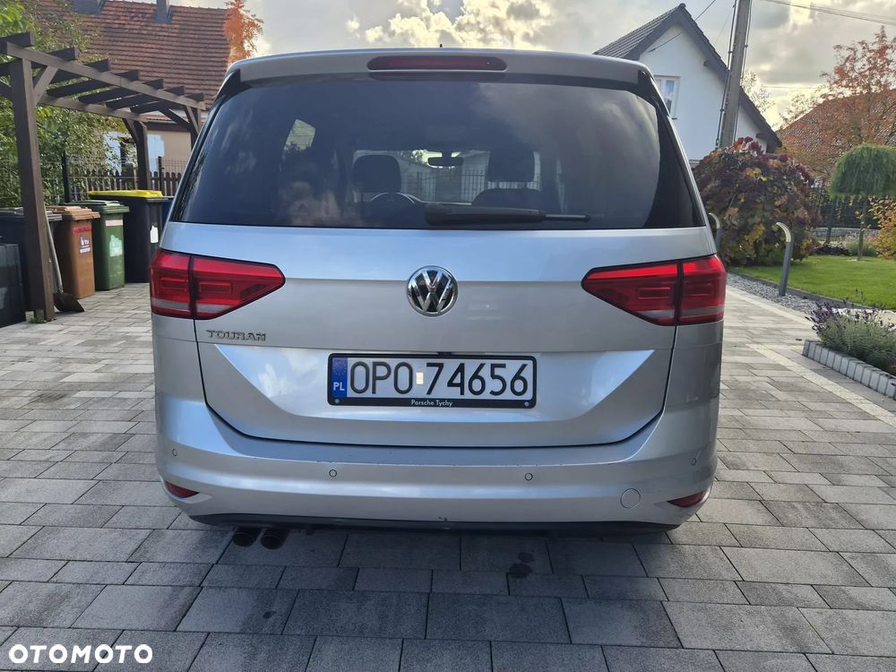 Volkswagen Touran - 6