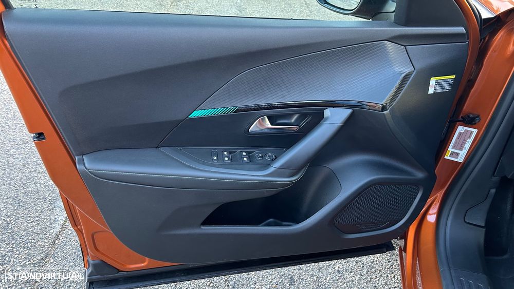 Peugeot 2008 1.2 PureTech Allure Pack - 18