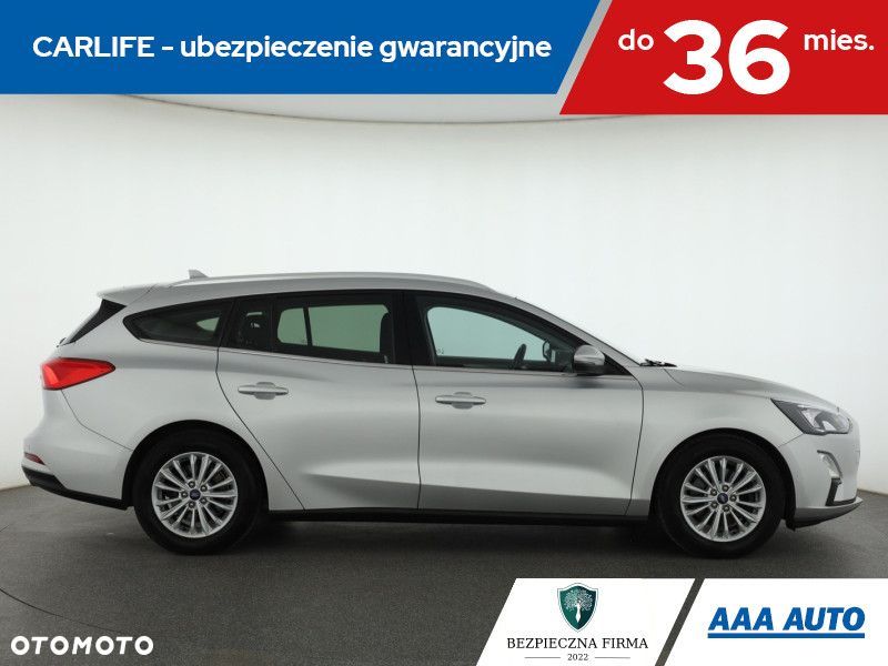 Ford Focus SW - 8