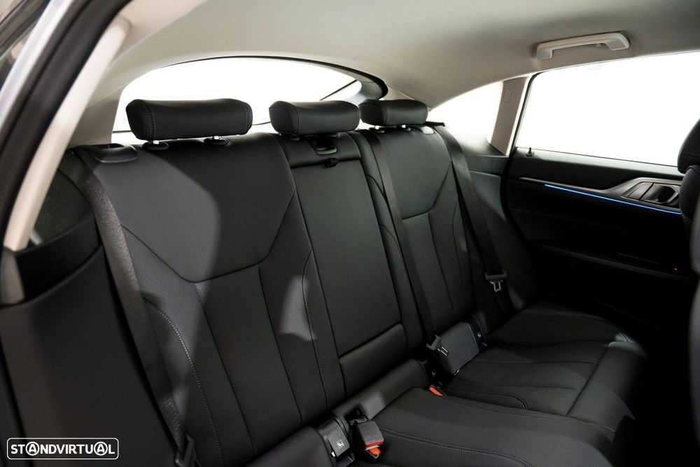 BMW i4 eDrive35 - 13