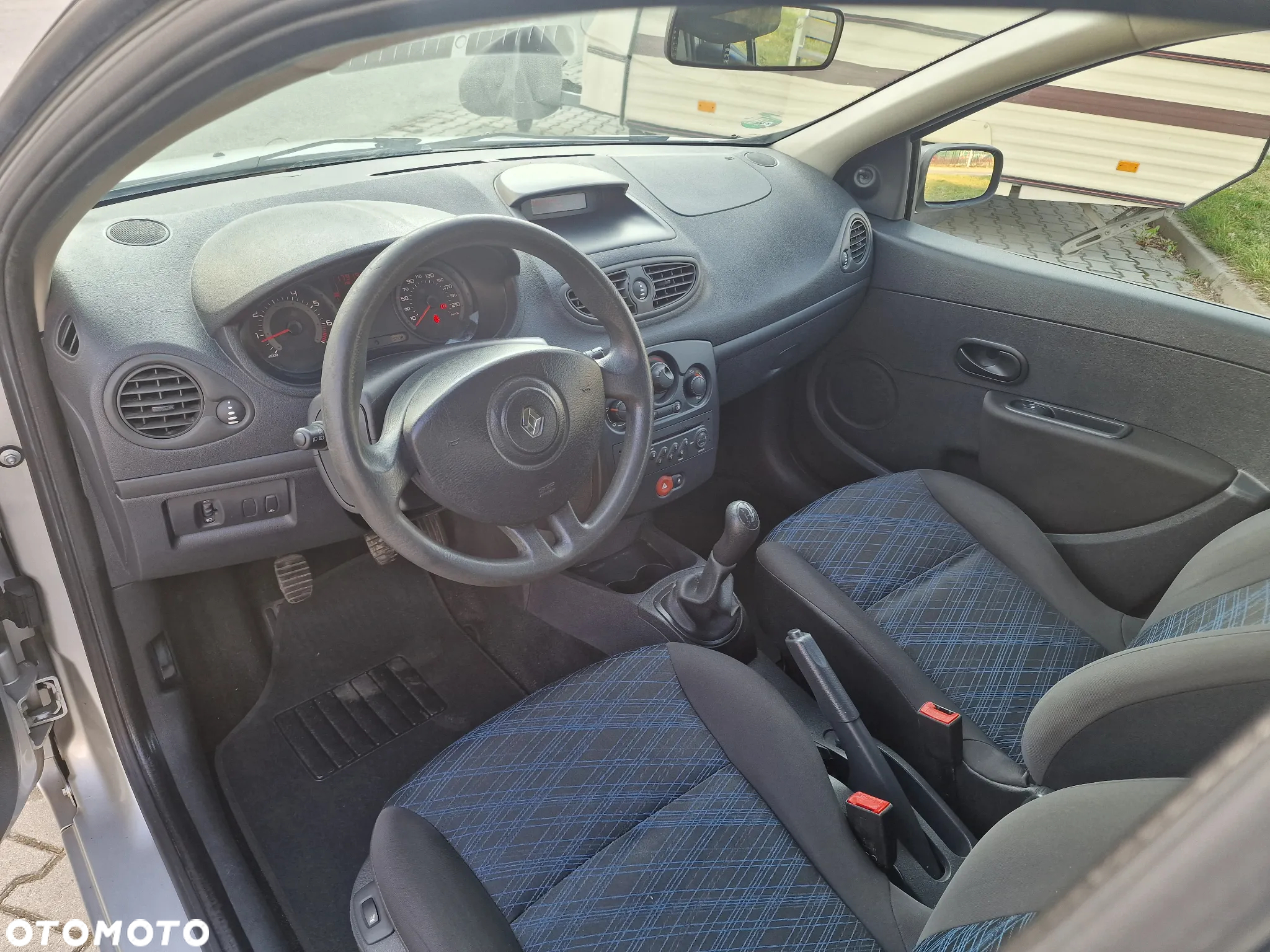 Renault Clio 1.2 16V 75 Grandtour Dynamique - 5
