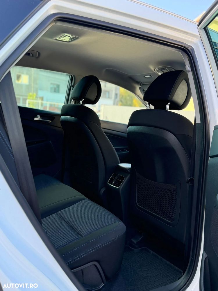 Hyundai Tucson blue 1.7 CRDi 2WD DCT Advantage - 8