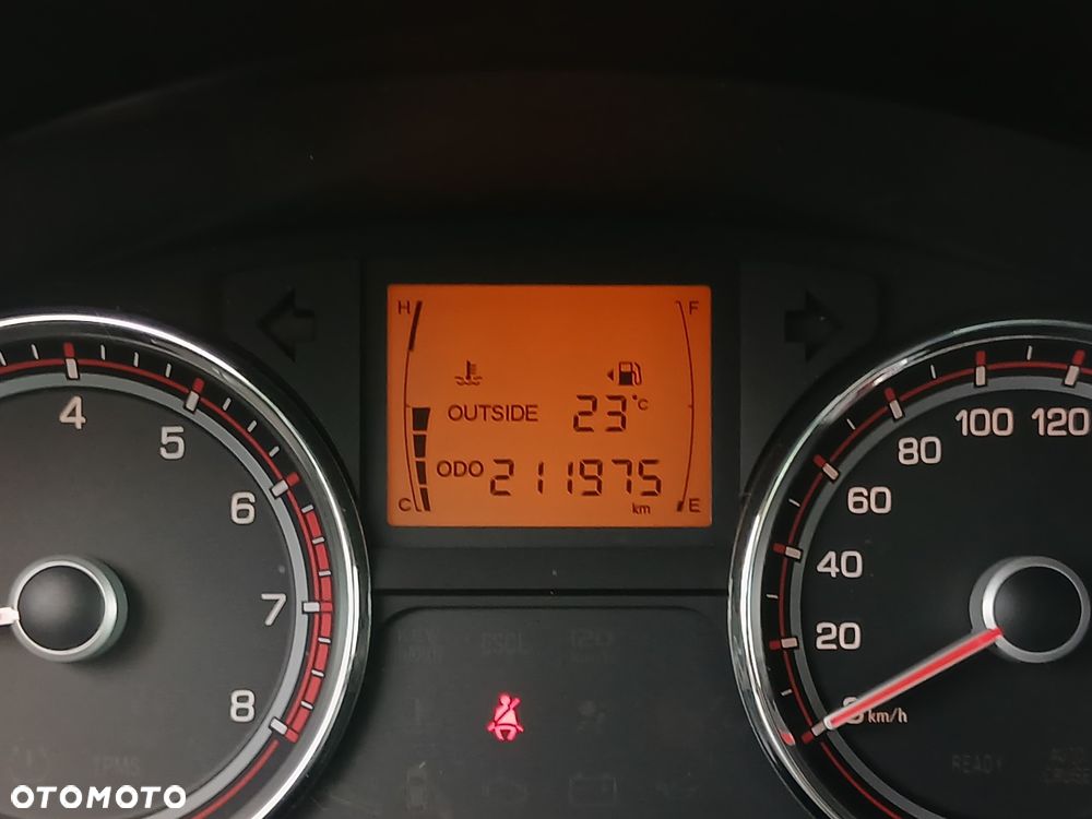 SsangYong/KGM Korando 2.0 Quartz 2WD - 8