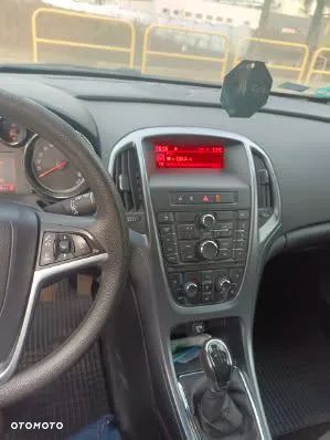Opel Astra IV 1.4 T Sport - 1