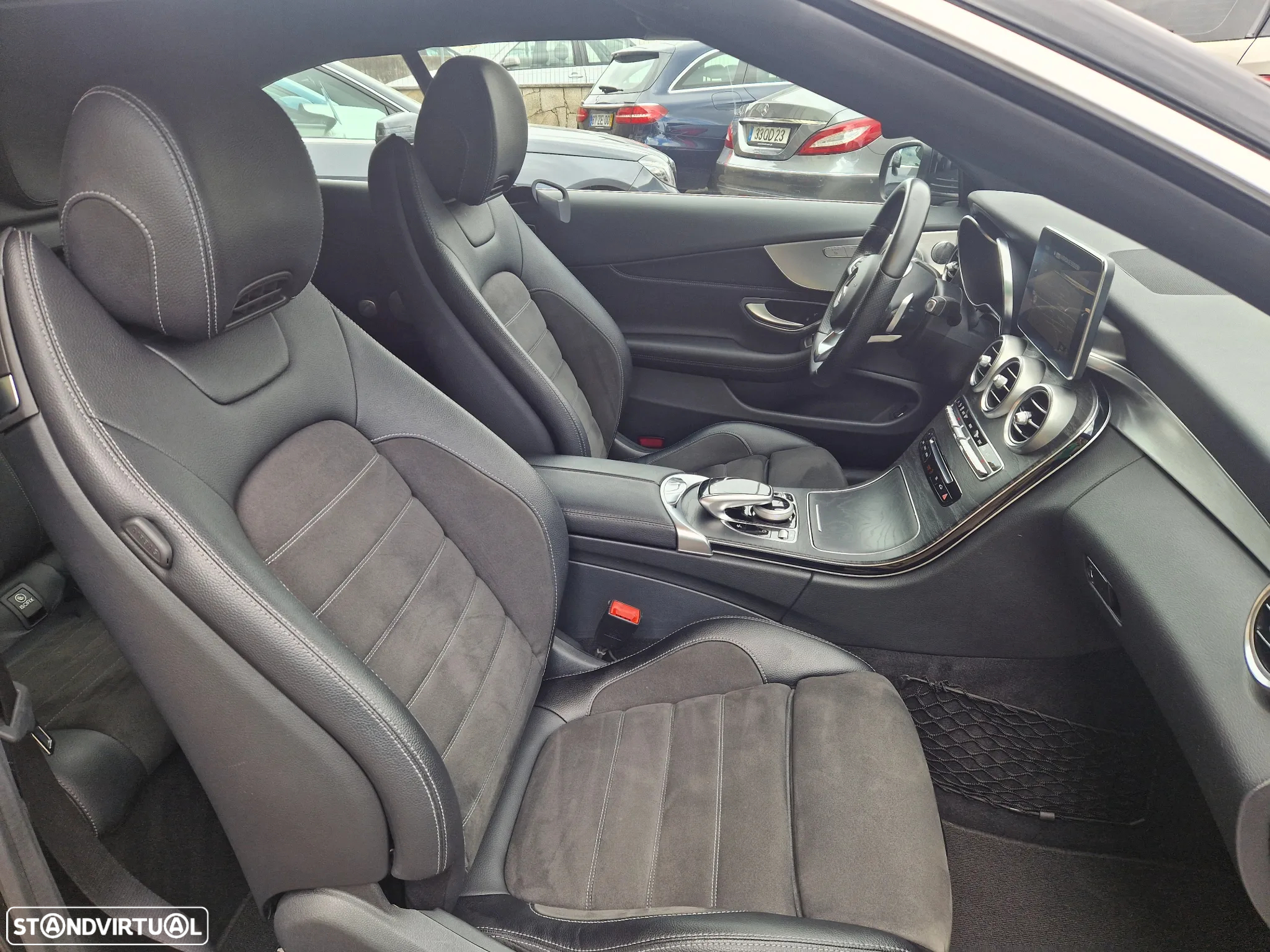 Mercedes-Benz C 220 d Coupe 4Matic 9G-TRONIC AMG Line - 11
