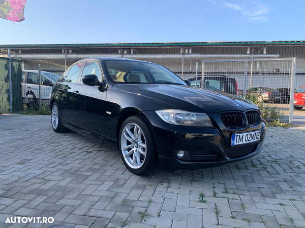 BMW Seria 3 318i