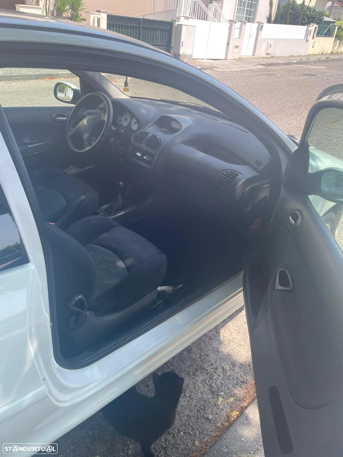 Peugeot 206 - 8