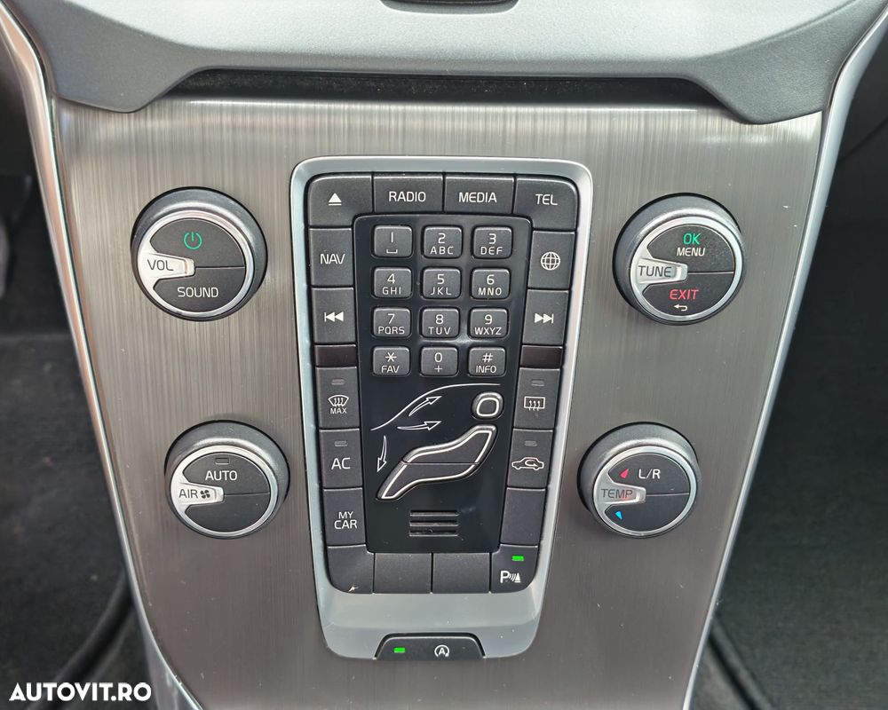 Volvo V40 D2 Kinetic - 24