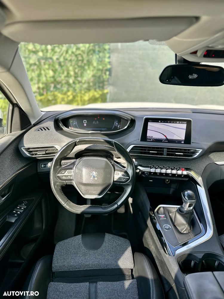 Peugeot 3008 - 13