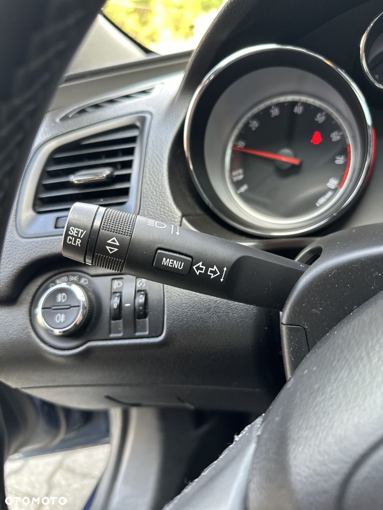 Opel Insignia - 15