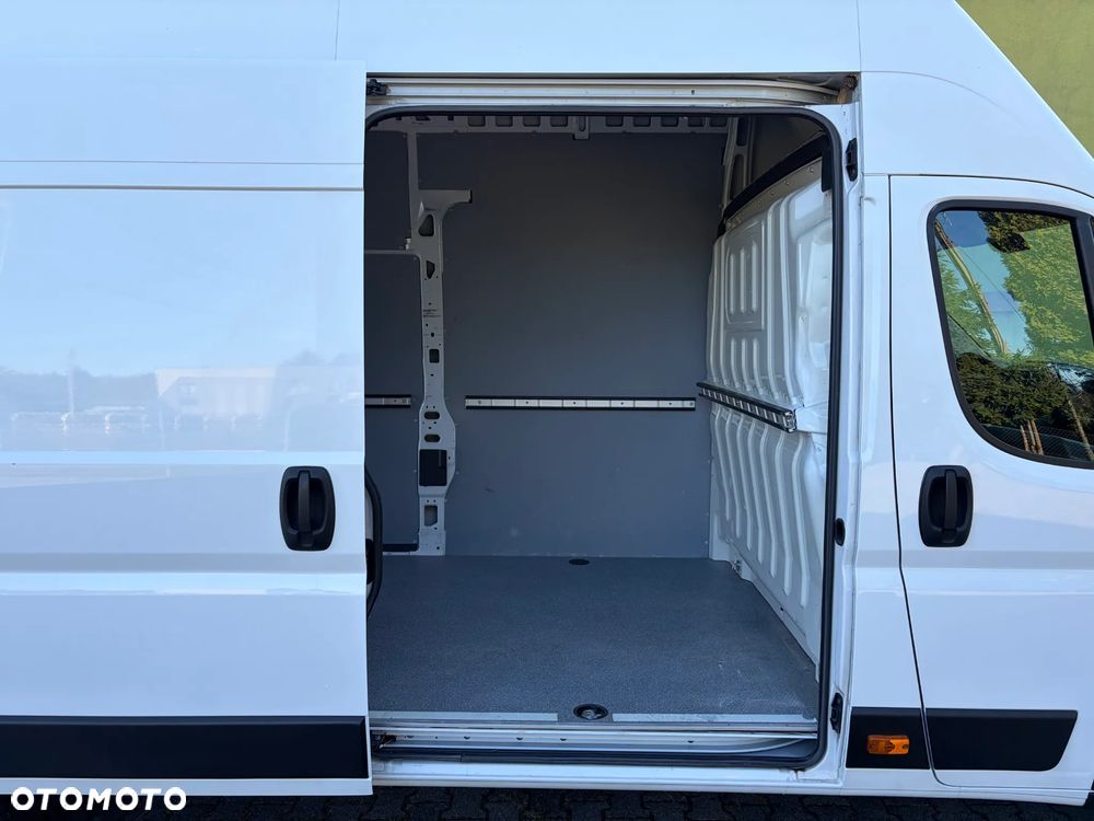 Opel Movano - 12