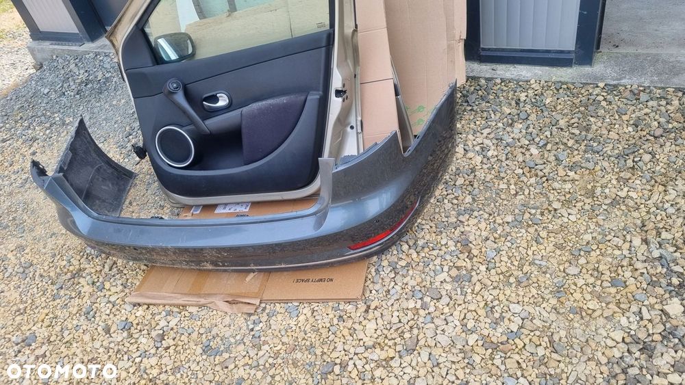 Dzwi clio III tyl prawe - 9