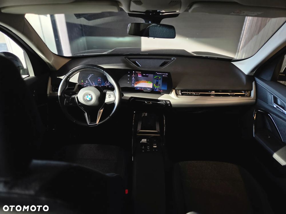 BMW X1 sDrive18i - 9