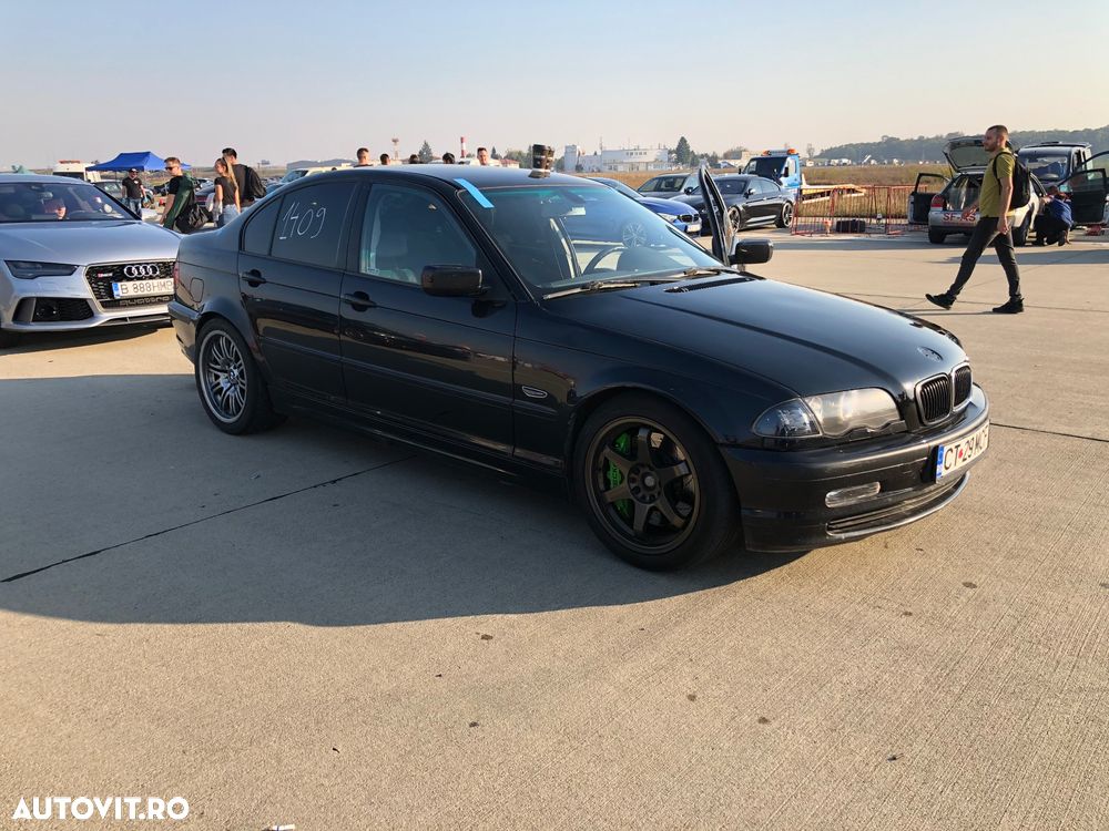 BMW Seria 3 320i - 11