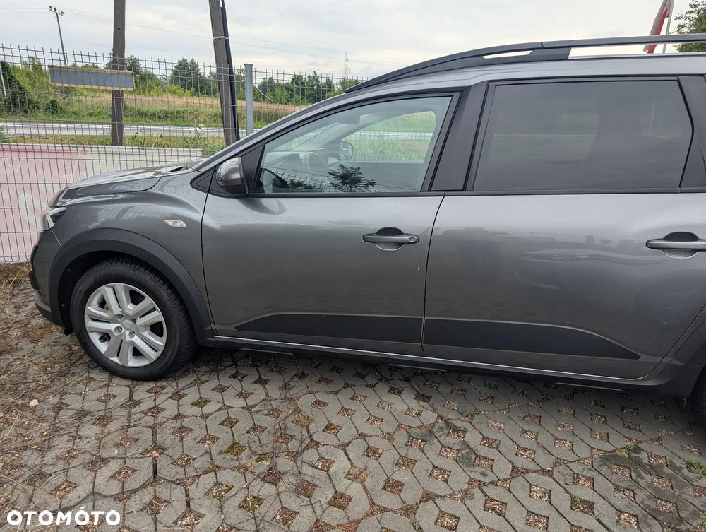 Dacia Jogger 1.0 TCe Essential 7os - 15