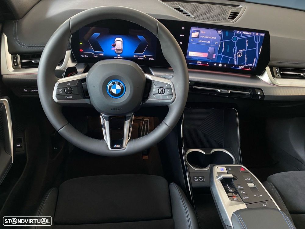 BMW iX1 xDrive30 Pack Desportivo M - 7