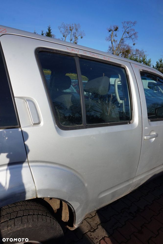 DRZWI TYLNE PRAWE PATHFINDER III R51 KL0  SREBRNY NISSAN 2005-2014 - 1