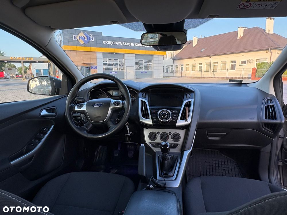 Ford Focus - 11