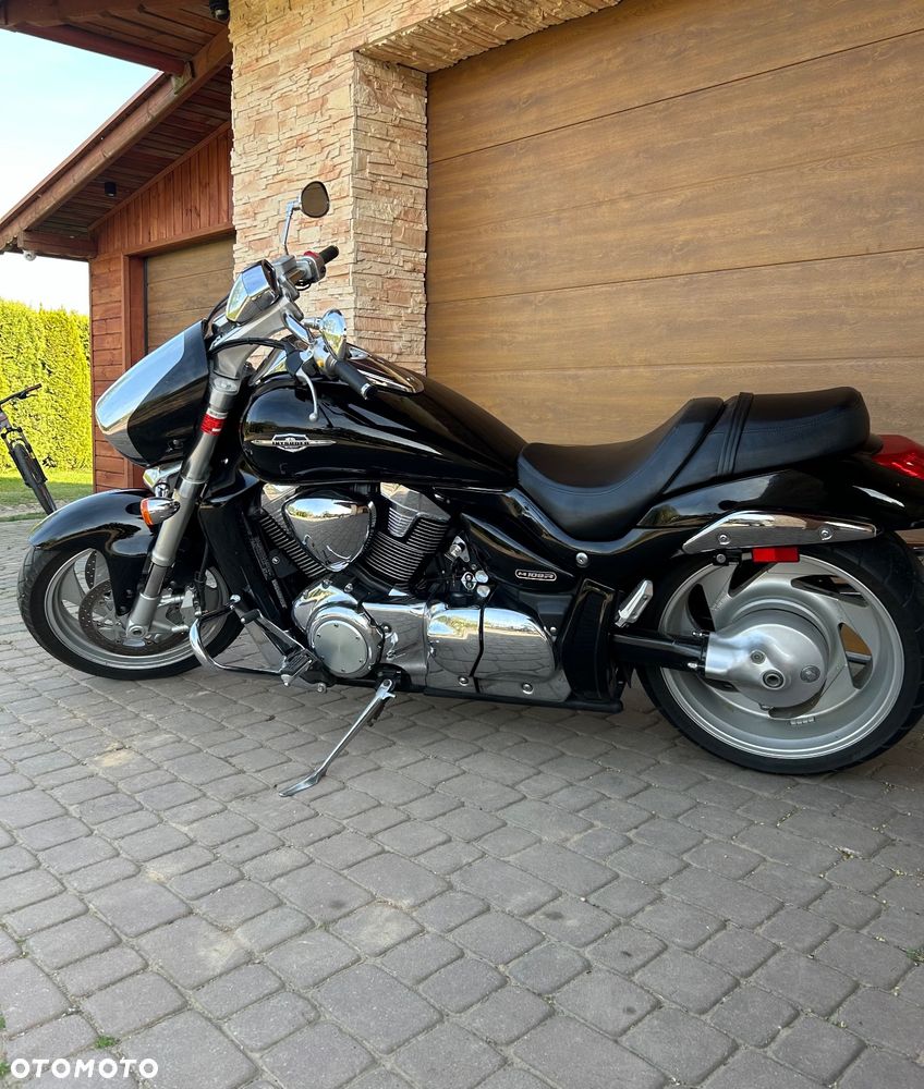 Suzuki Intruder - 3