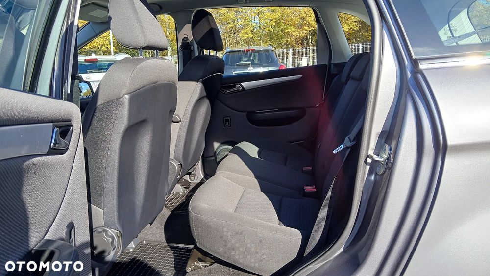 Mercedes-Benz Klasa B 180 Autotronic - 28