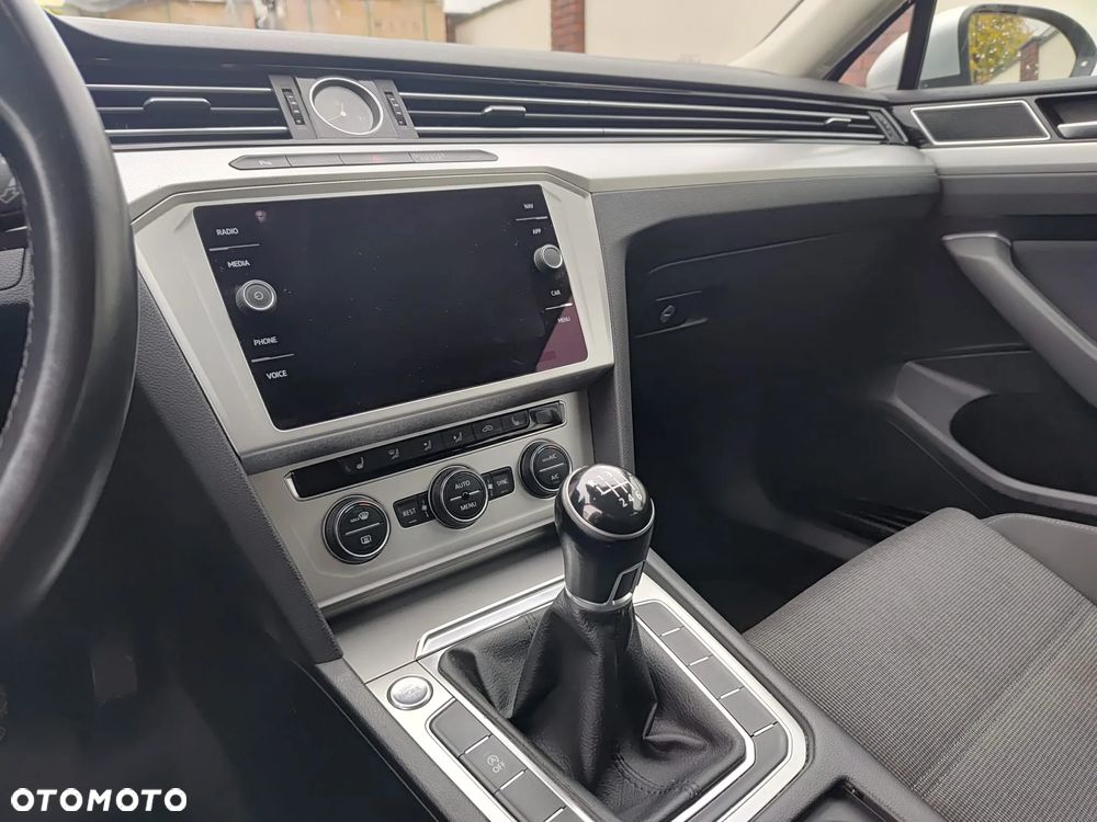 Volkswagen Passat 2.0 TDI BMT Comfortline - 4