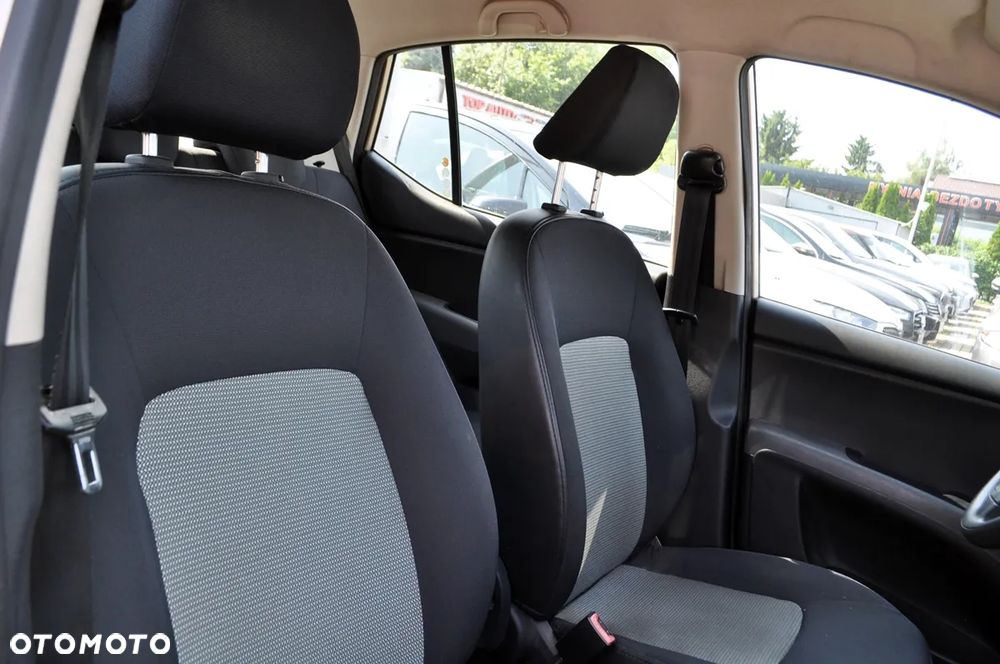 Hyundai i10 1.1 Classic + - 25