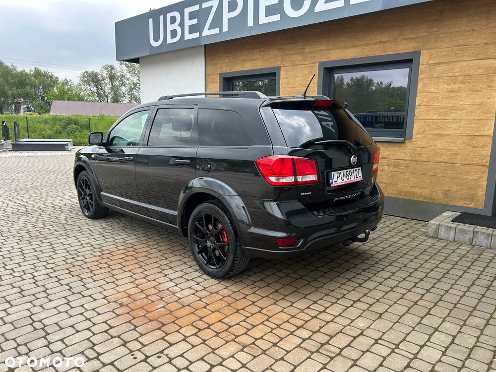 Fiat Freemont 2.0 Multijet Black Code AWD - 3