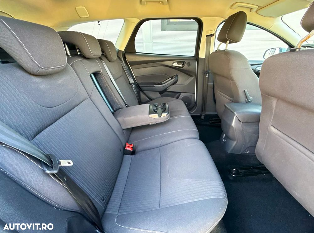 Ford Focus 2.0 TDCI DPF Titanium - 20