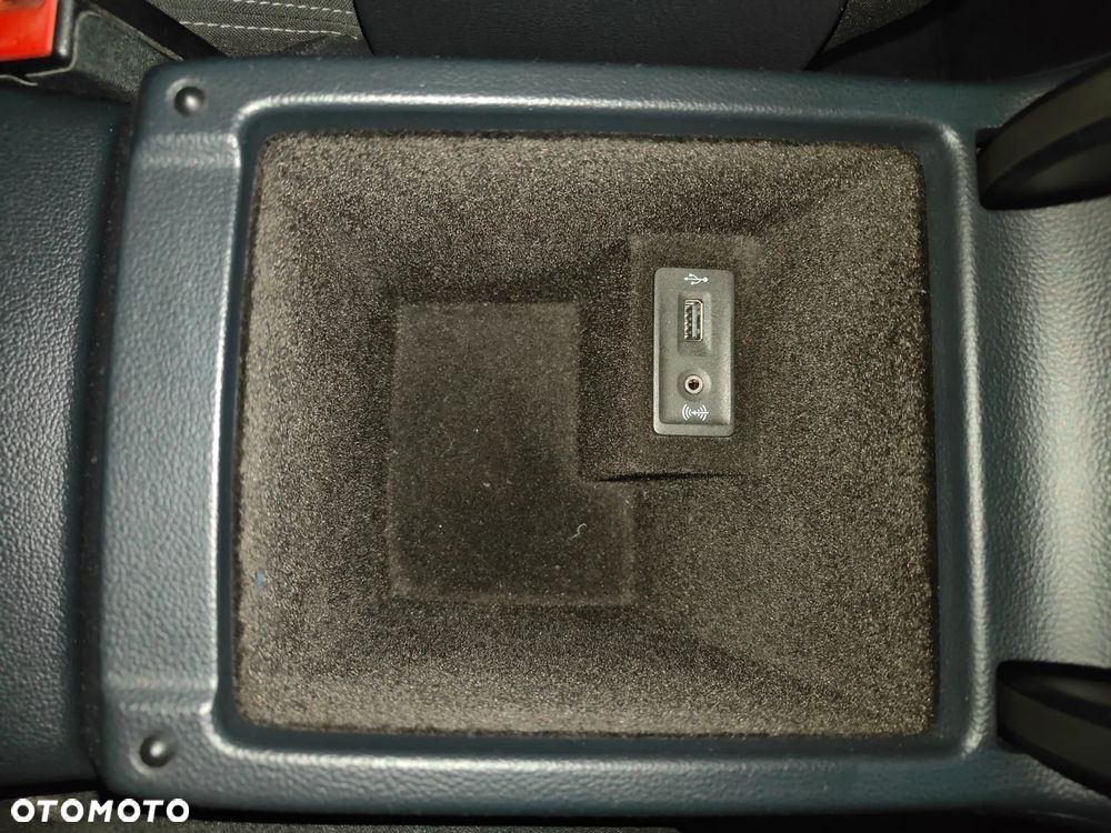 Volkswagen Passat 2.0 TDI BMT Comfortline - 22