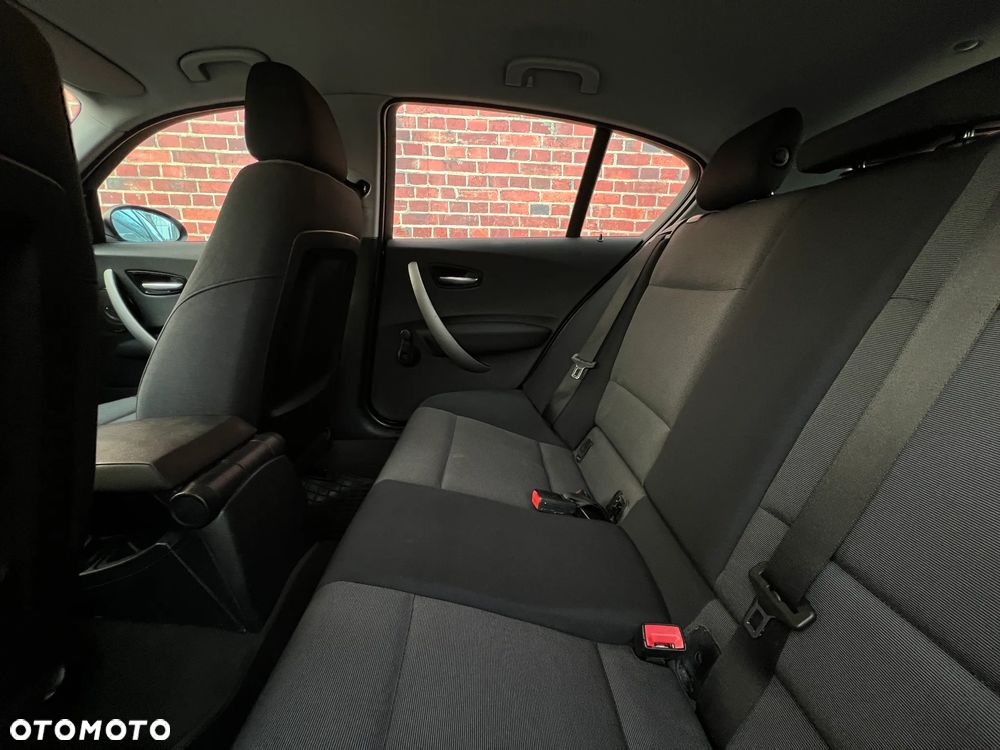 BMW Seria 1 116i - 16