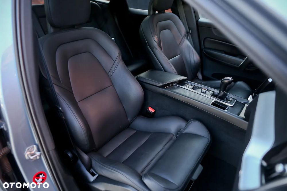 Volvo XC 60 D4 AWD Inscription - 25