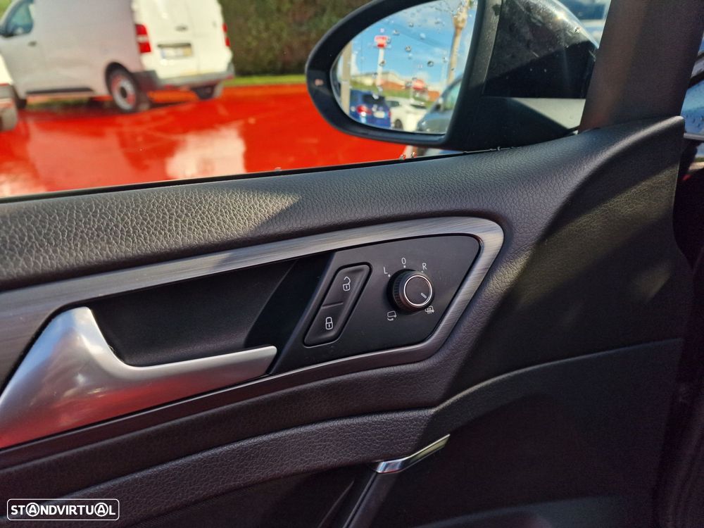 VW Golf 1.4 TSi ACT Confortline DSG - 8