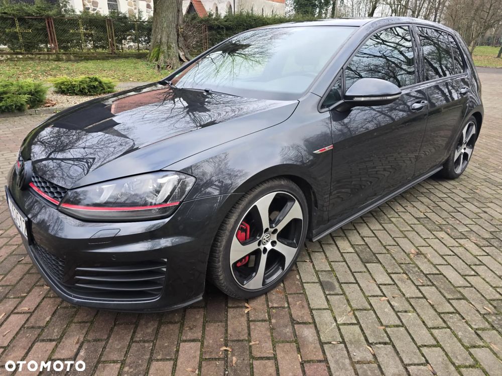 Volkswagen Golf GTI Performance BlueMotion Technology - 2