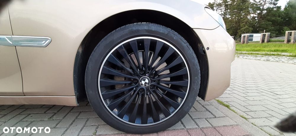 BMW Seria 7 750d xDrive - 15