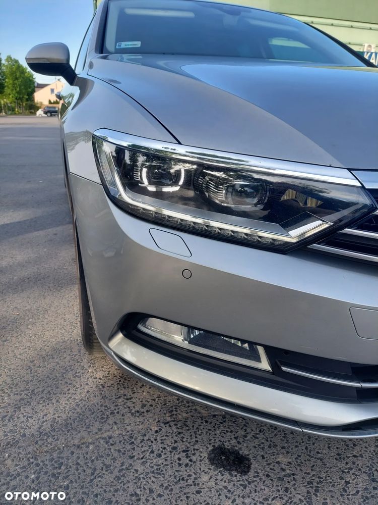 Volkswagen Passat - 2