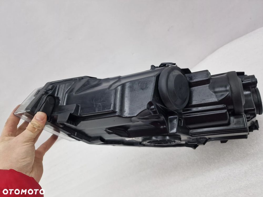 VW POLO VI 6 2G0 17- PRAWA LAMPA ZWYKŁA PRZEDNIA PRZÓD , NR 2G1941006 , NR AUKCJI LA391 - 12